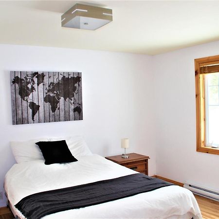 Maison Accueillante - Spa, Fleuve Et Montagnes! Petite-Riviere-Saint-Francois Exteriör bild